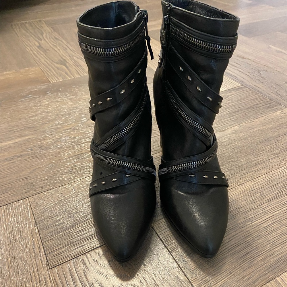 Stuart Weitzman Booties - Picture 5 of 6